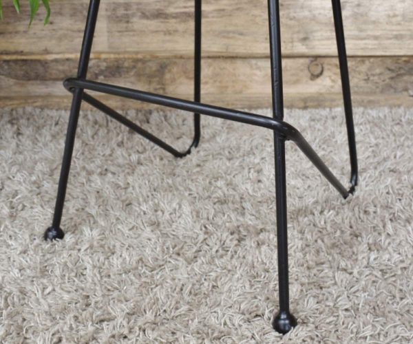 Edge Bar Stool